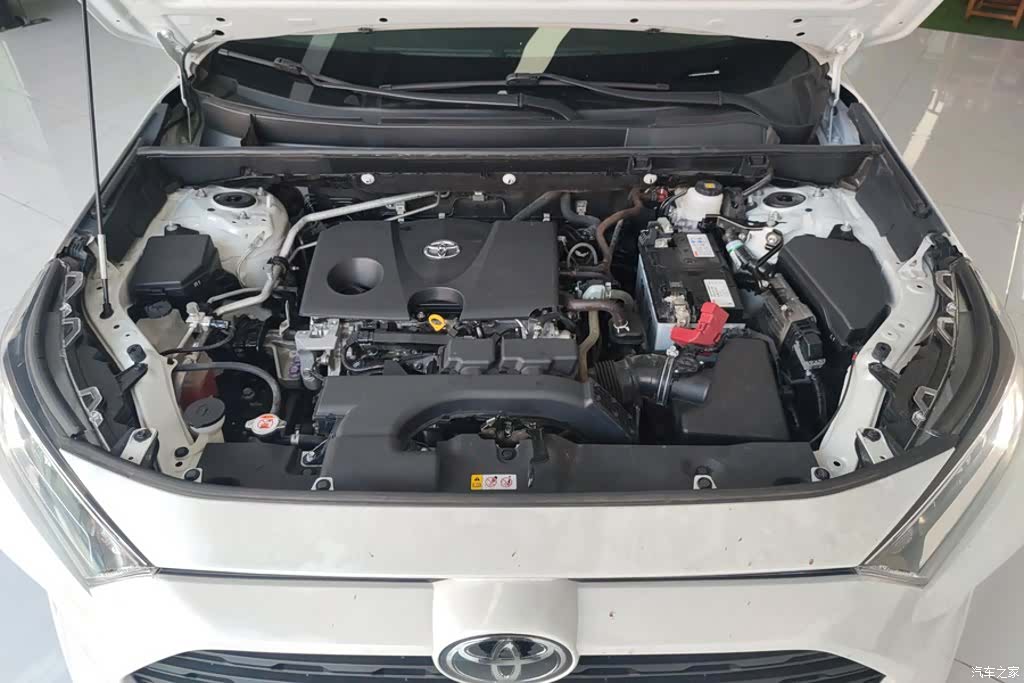 Toyota RAV4, 2021 10