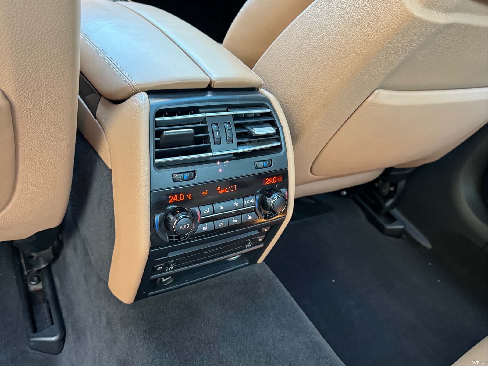 BMW 7 Series, 2011 16
