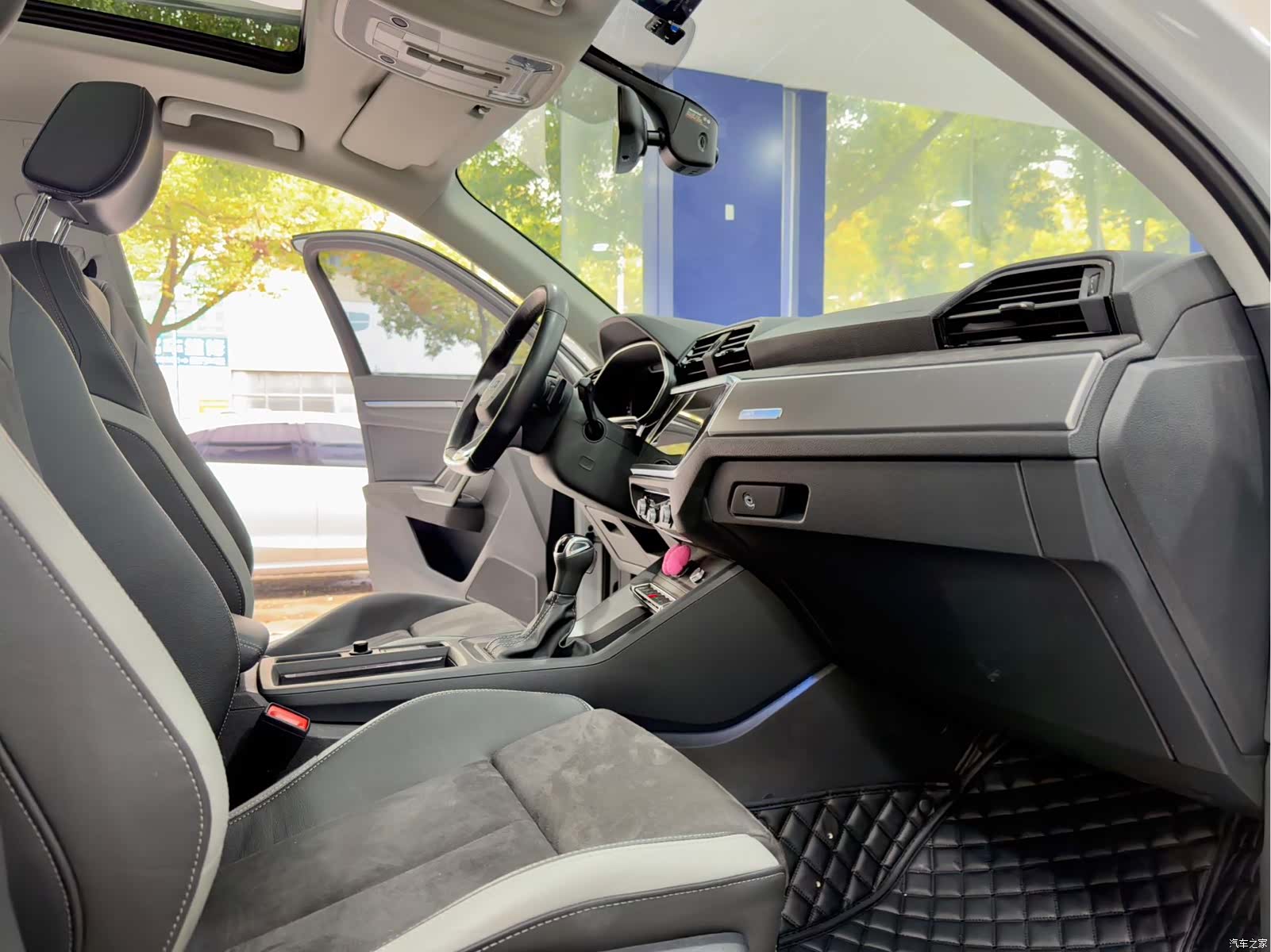 Audi Q3, 2023 12