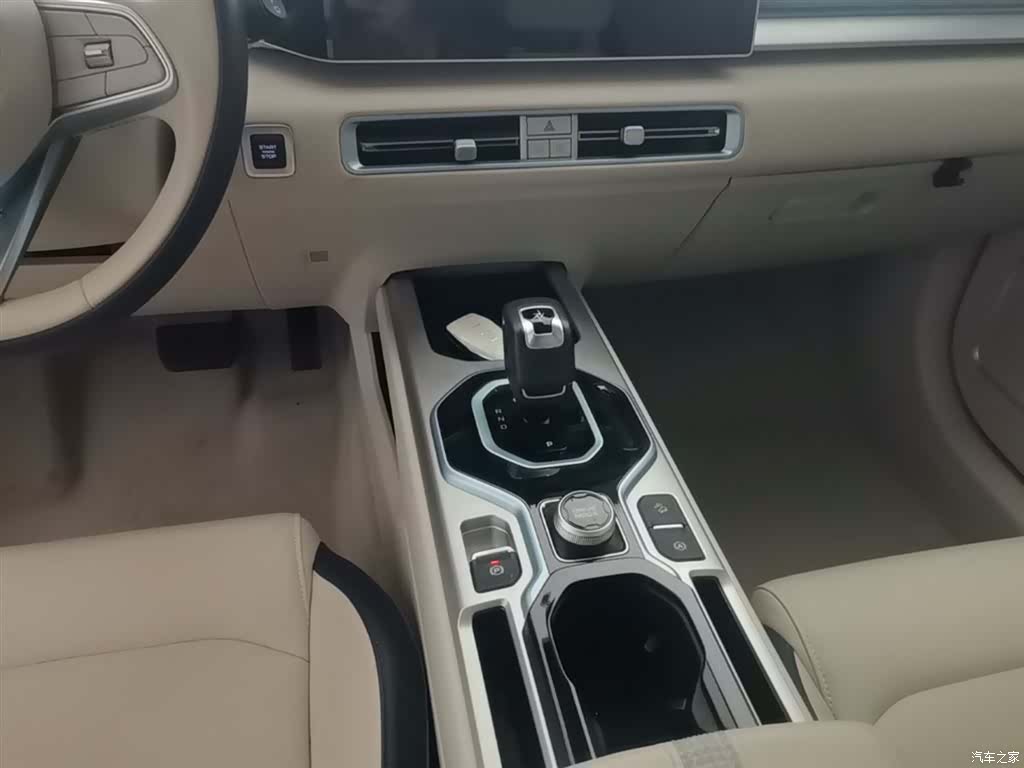 Geely Icon, 2023 14
