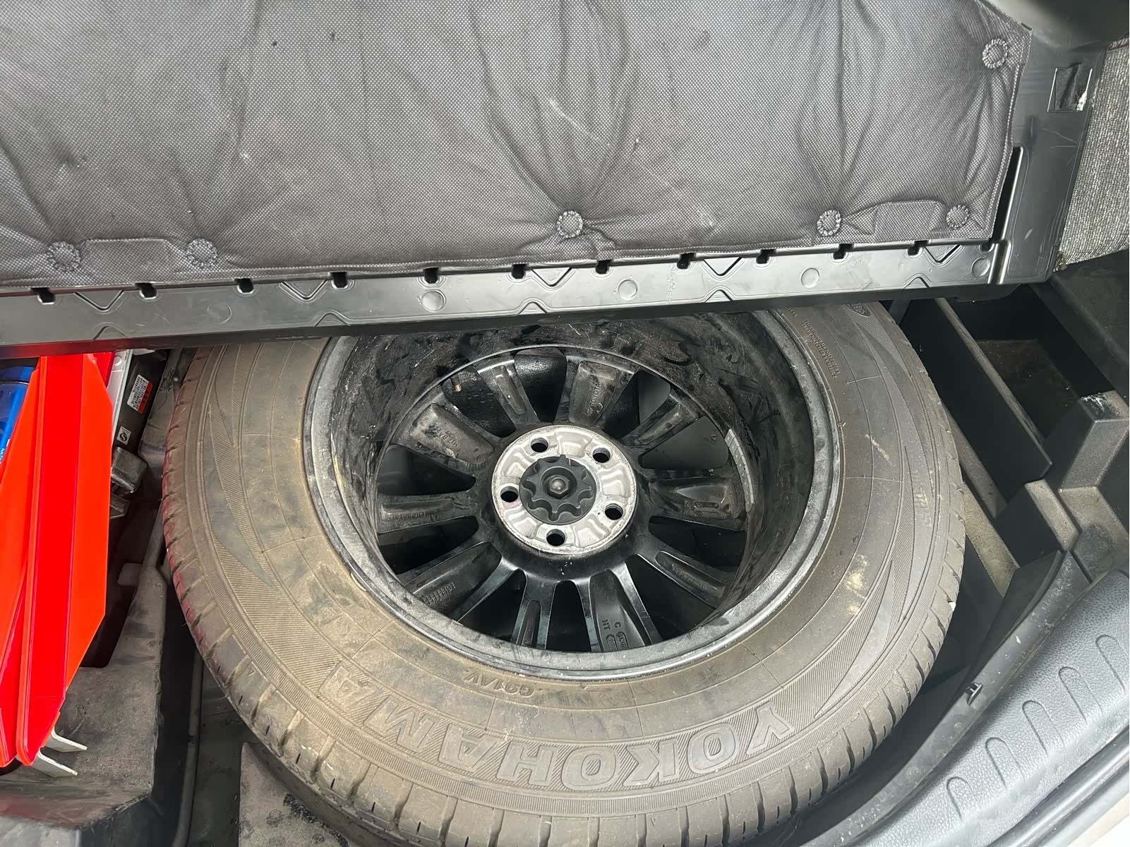 Toyota RAV4, 2016 13