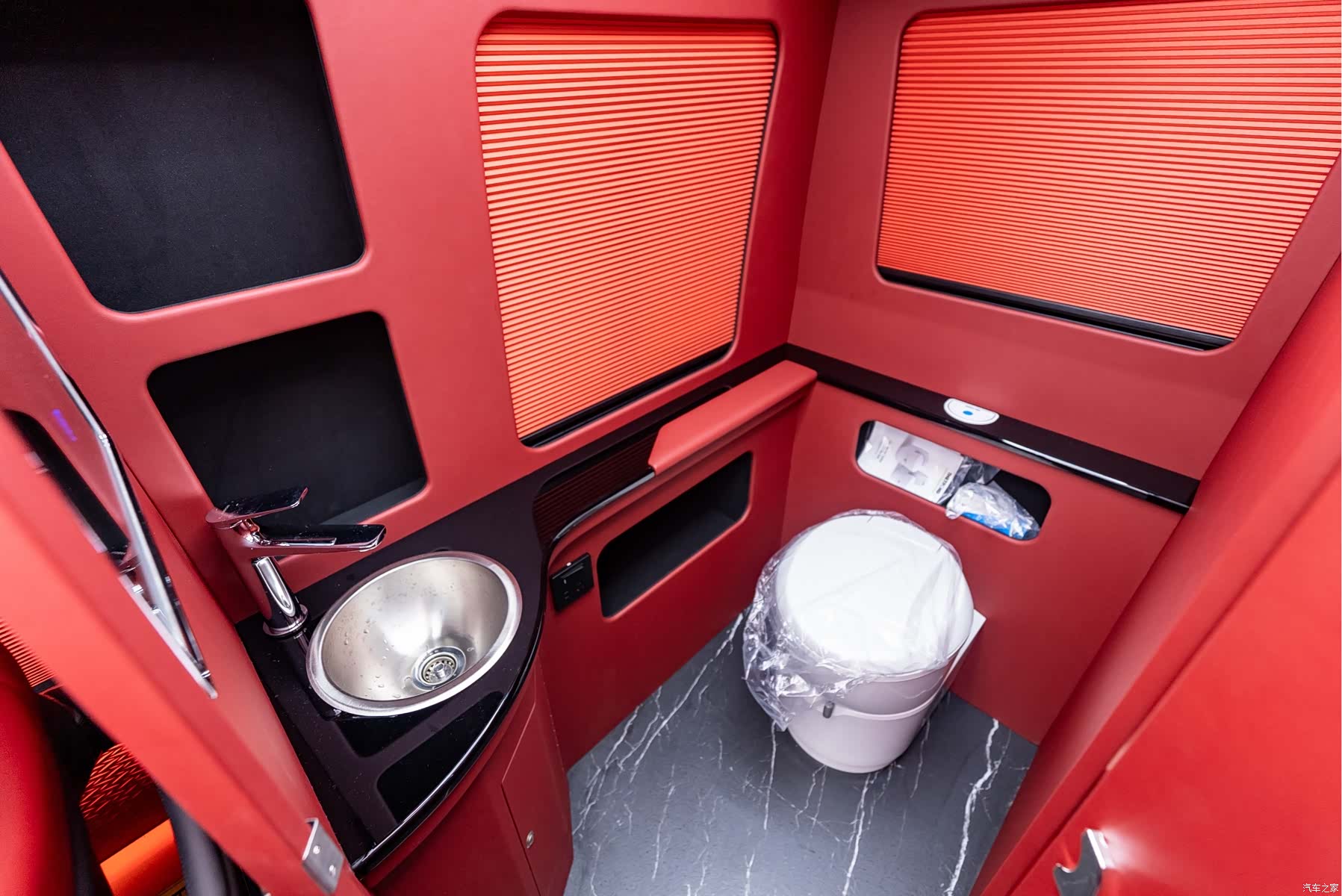 Toyota Coaster, 2025 15