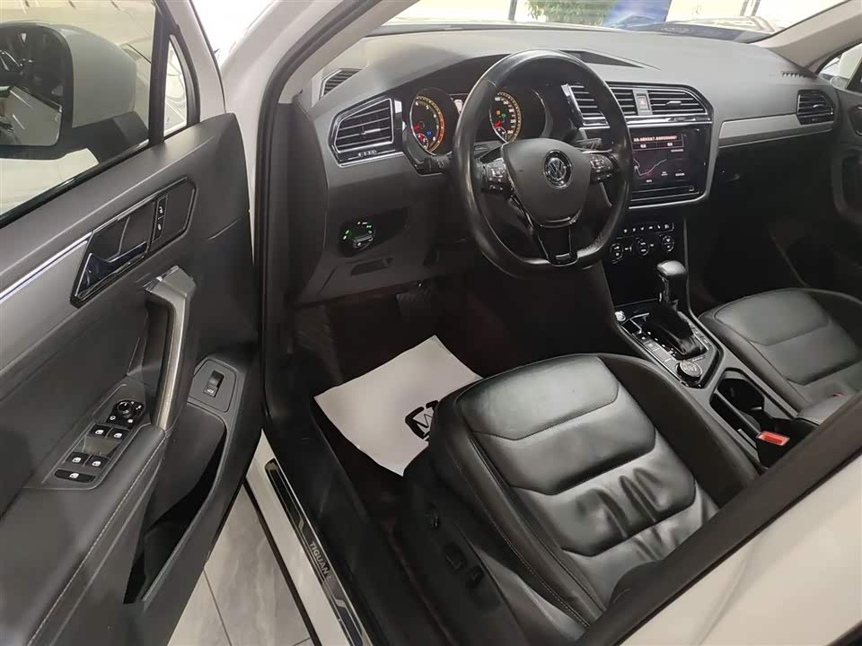 Volkswagen Tiguan L