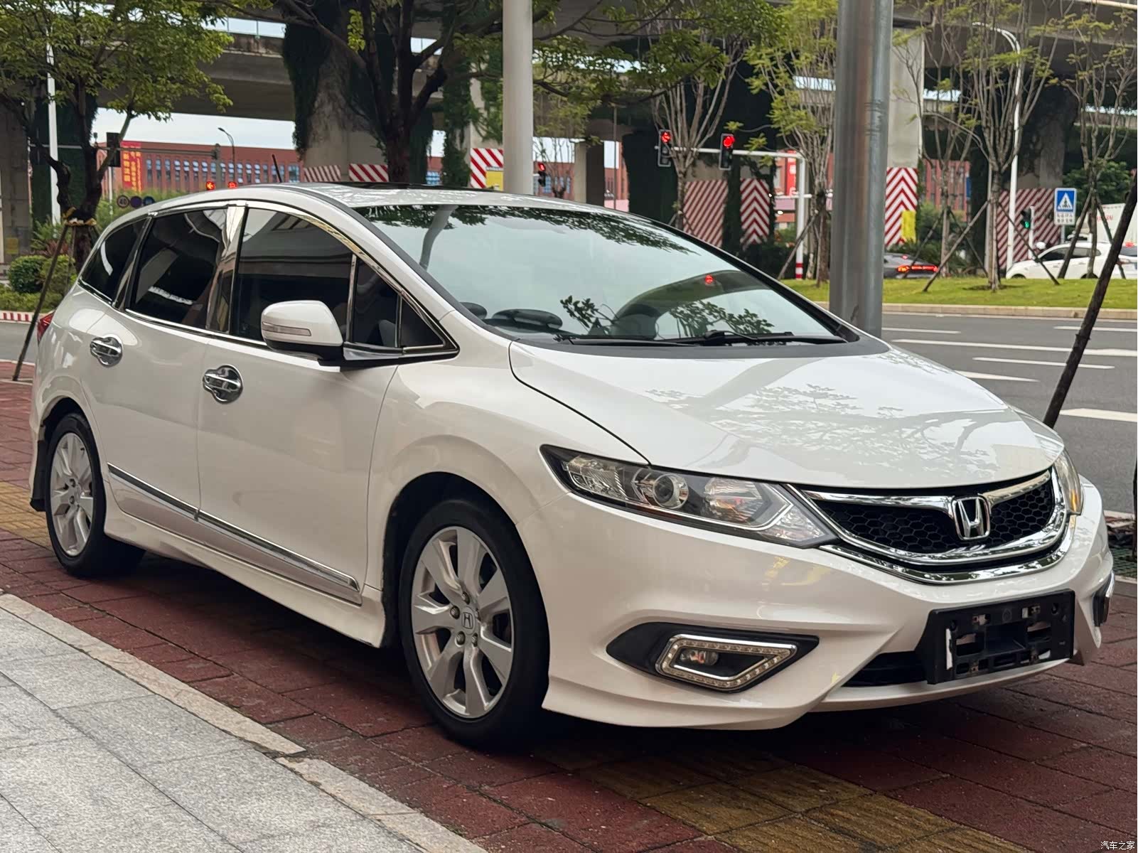 Honda Jade, 2015 3