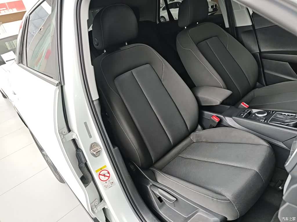 Audi Q2L, 2021 25