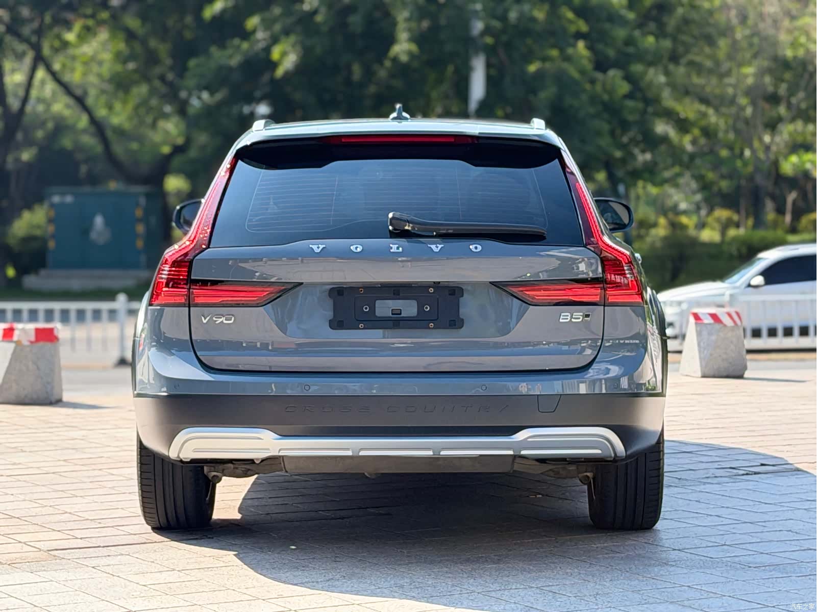 Volvo V90, 2021 15