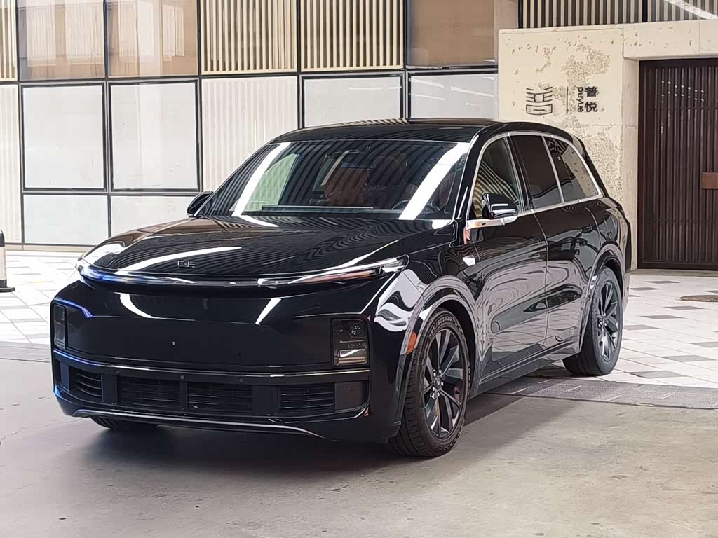 Li Auto L8