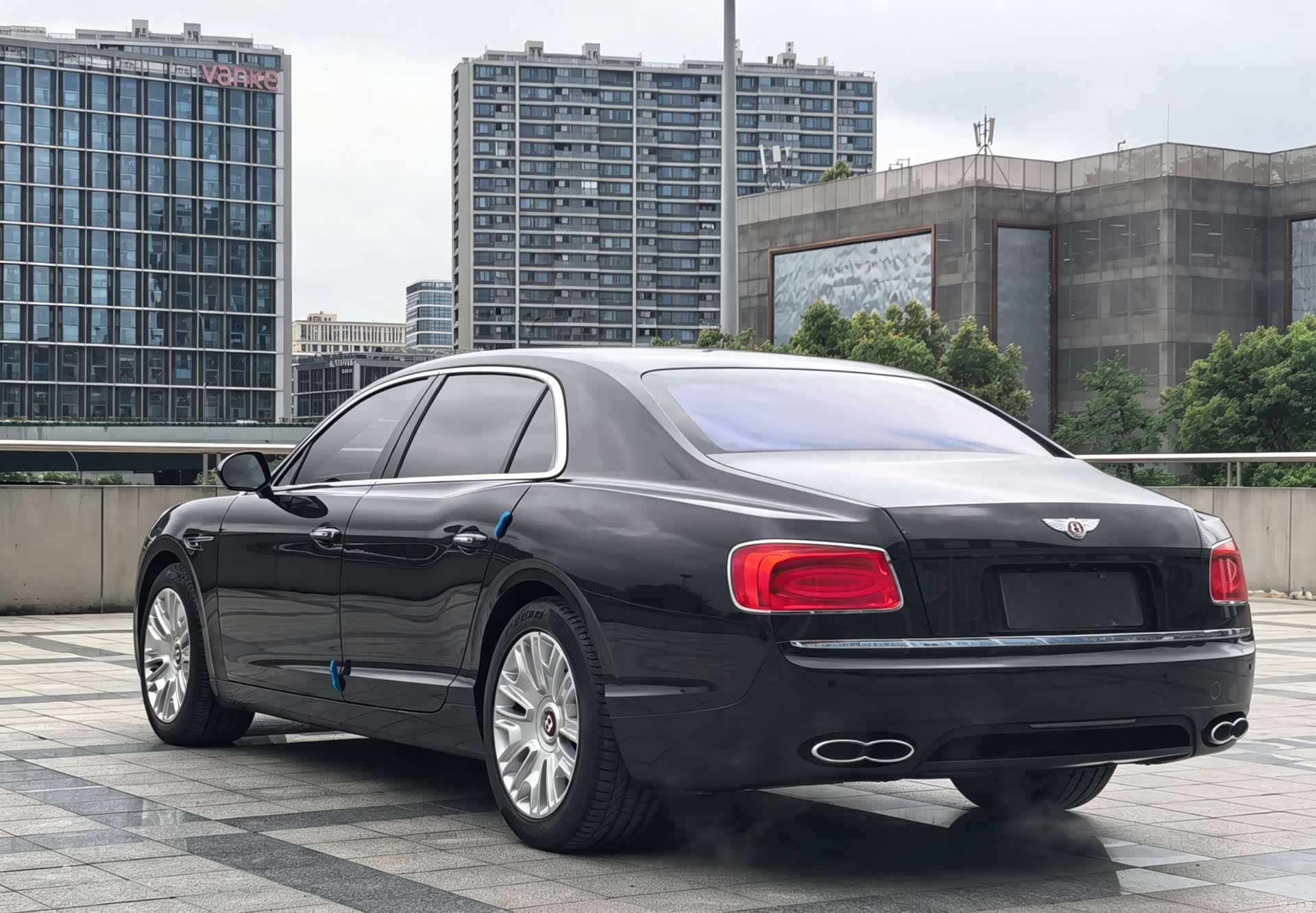 Bentley Flying Spur, 2018 все фото