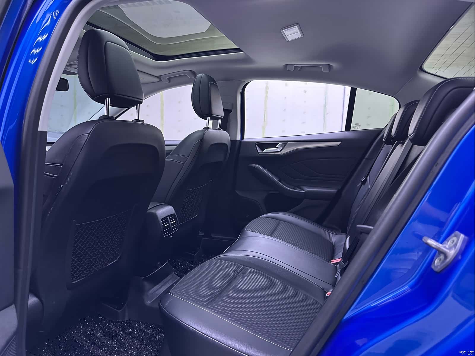 Ford Focus, 2019 9