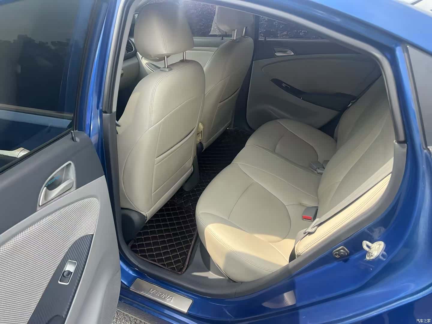 Hyundai GLS, 2010 4