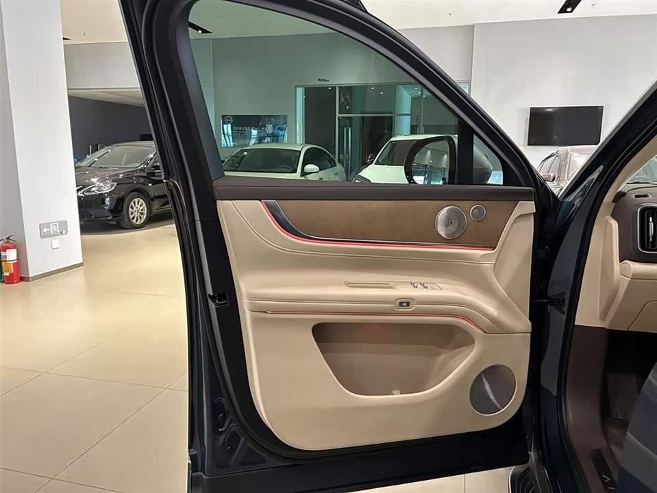 AITO Ask the world M9