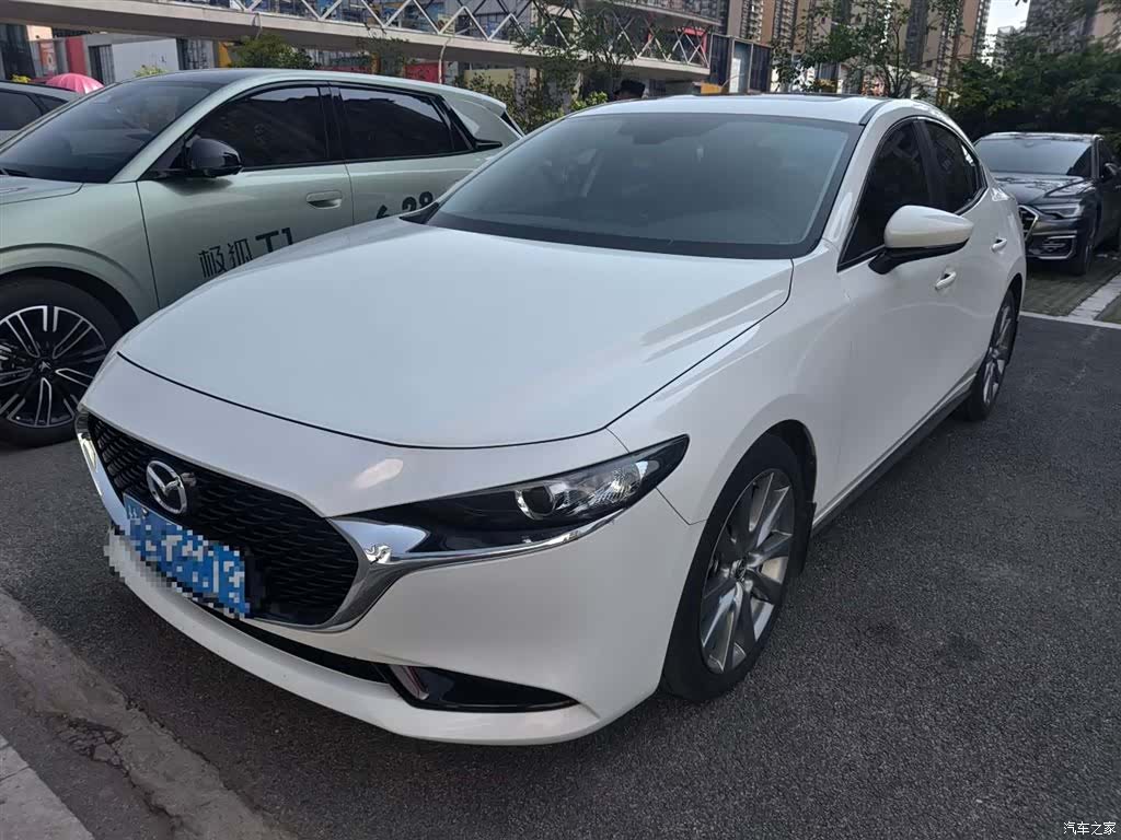 Mazda Mazda3, 2023 1