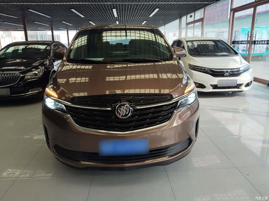 Buick GL8, 2020 3