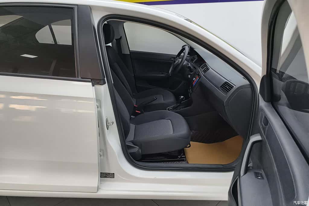 Volkswagen Santana, 2023 8