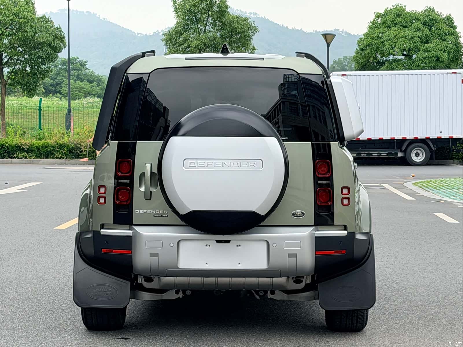 Land Rover Defender, 2020 все фото