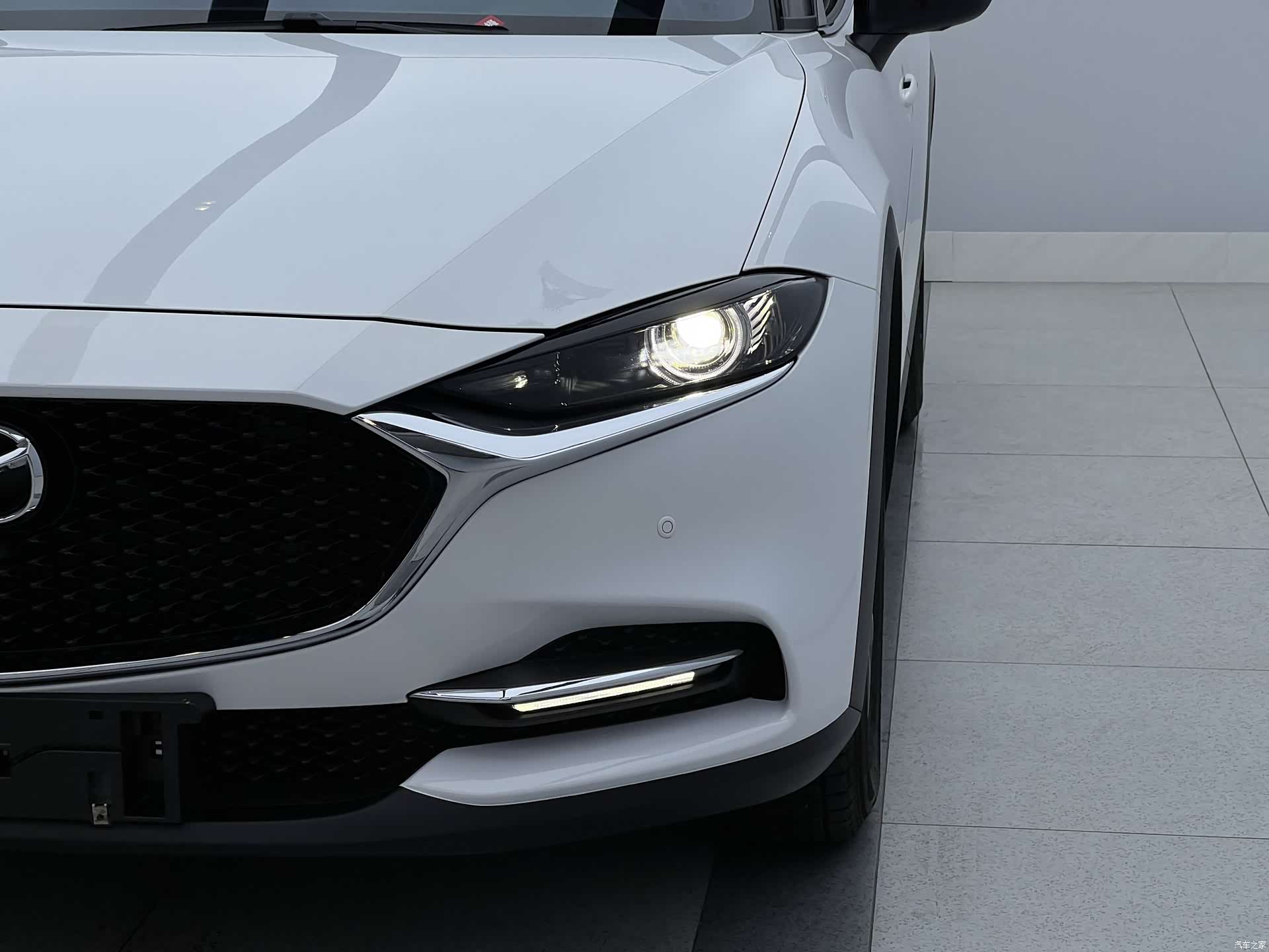 Mazda CX-4, 2023 14