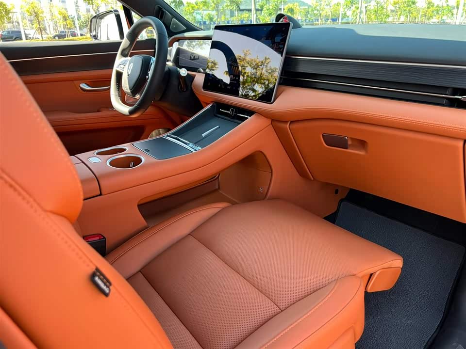 AITO Ask the world M5