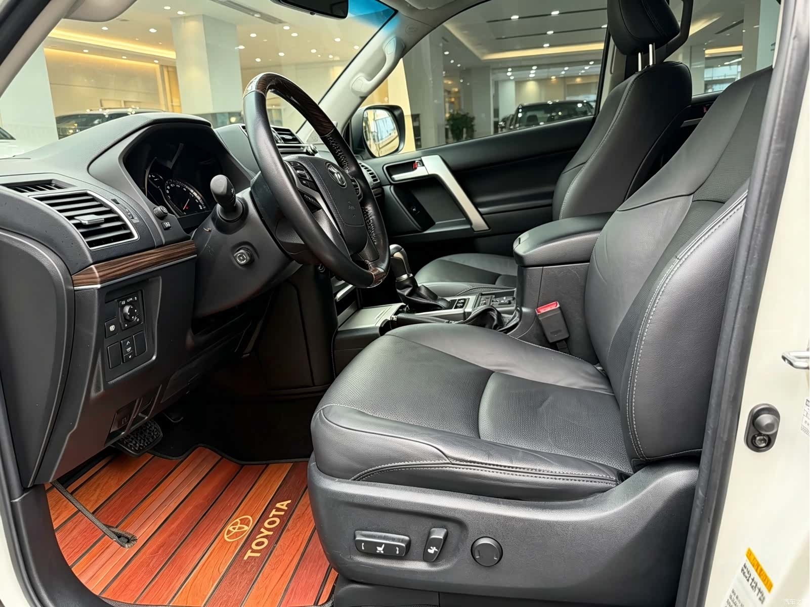 Toyota Prado, 2019 10