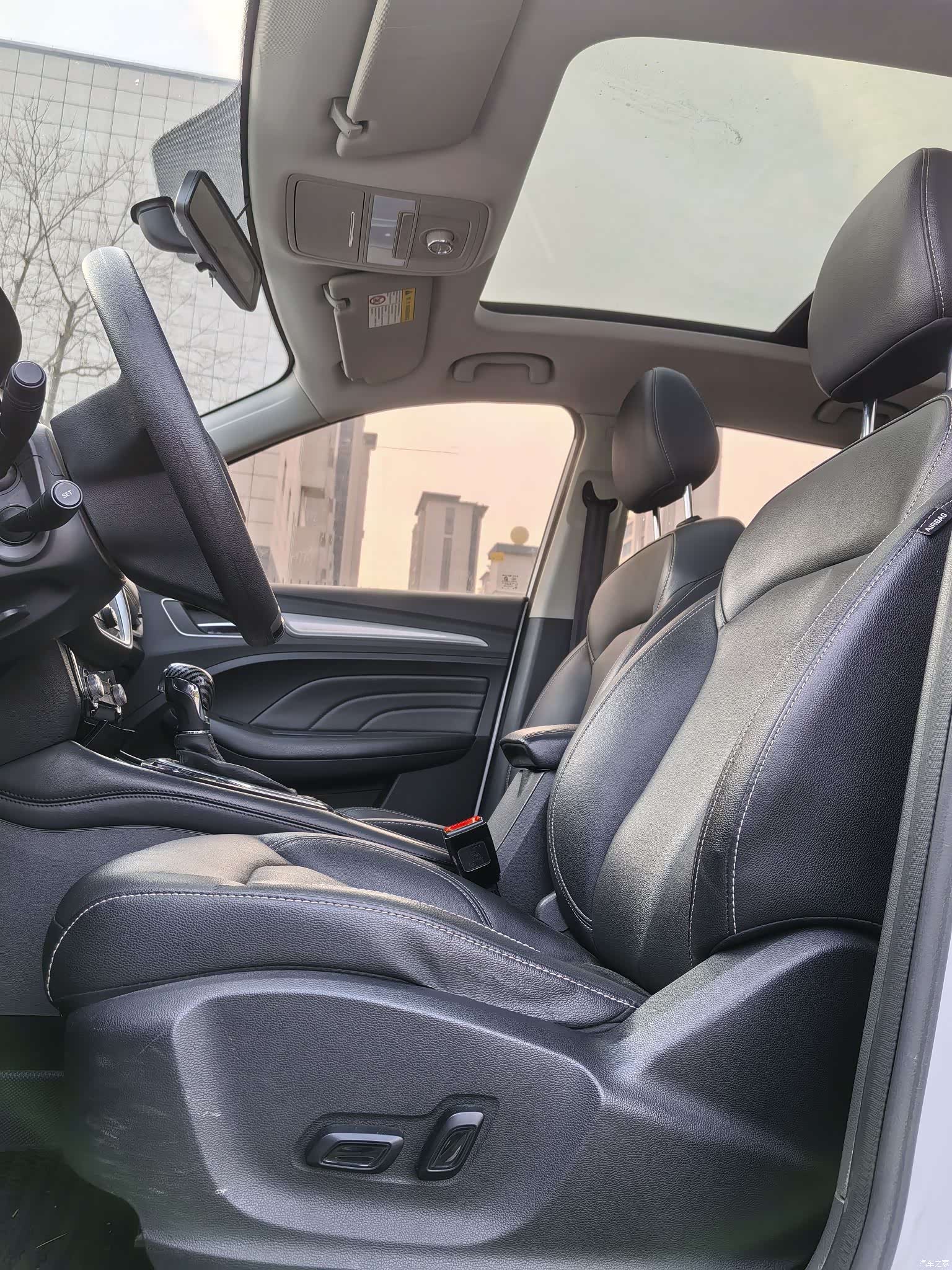 Roewe RX3, 2018 11