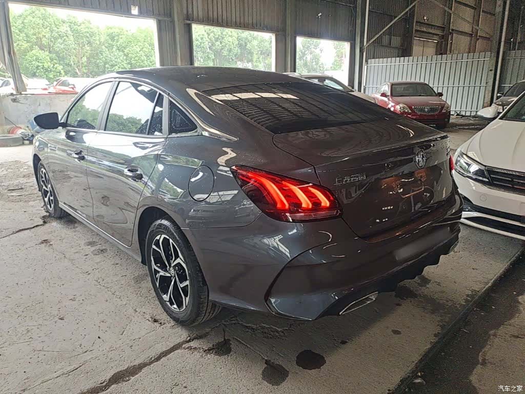 MG MG5, 2023 все фото