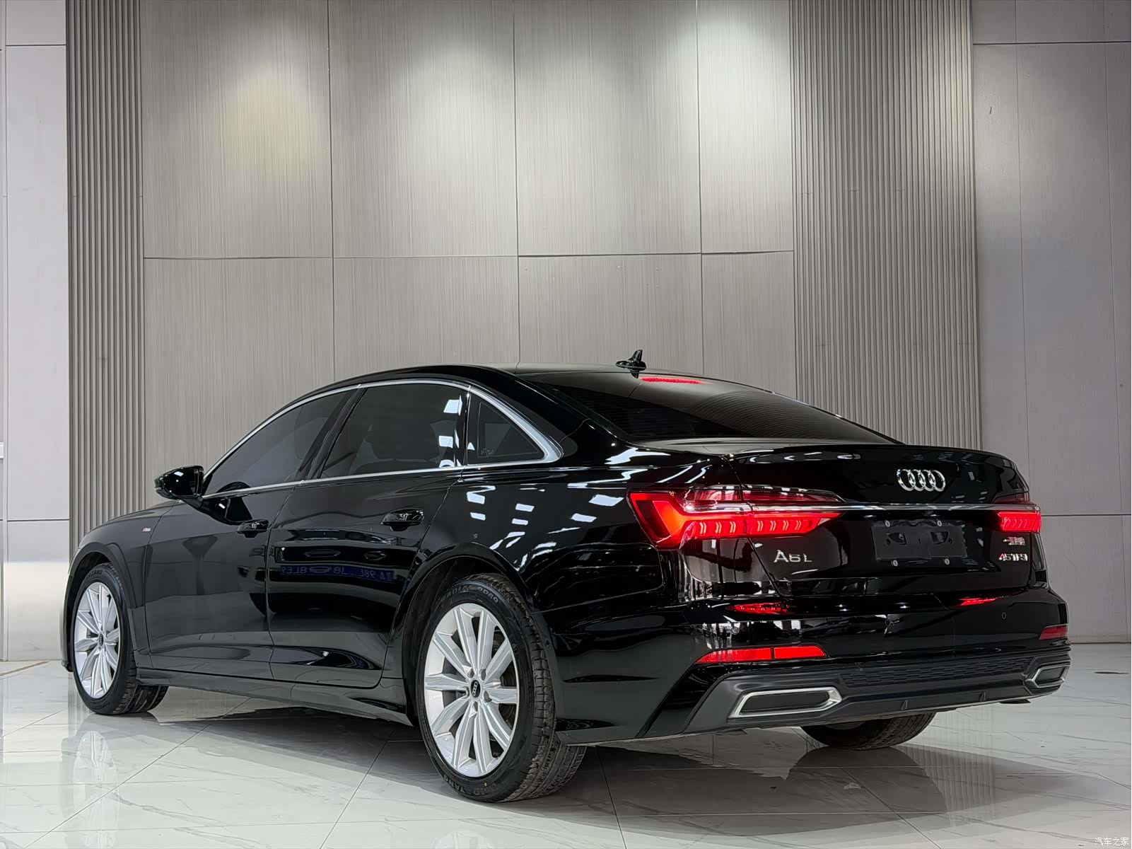 Audi A6L, 2022 все фото