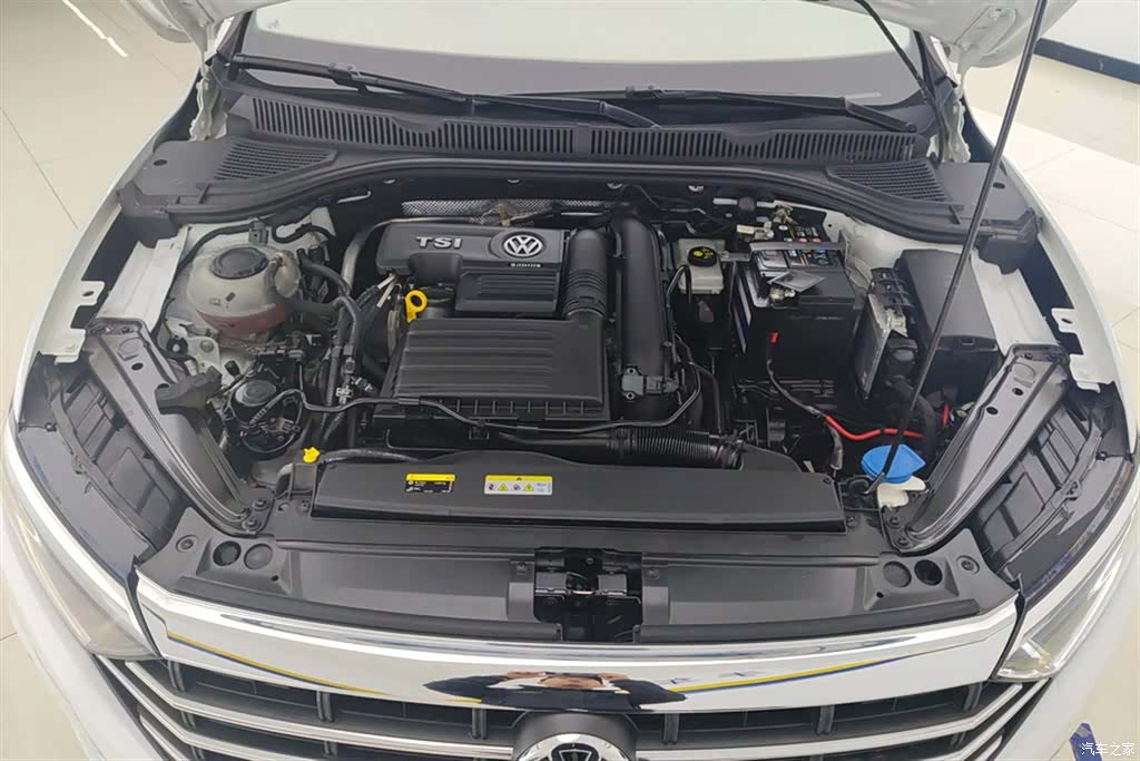Volkswagen Sagitar, 2020 10