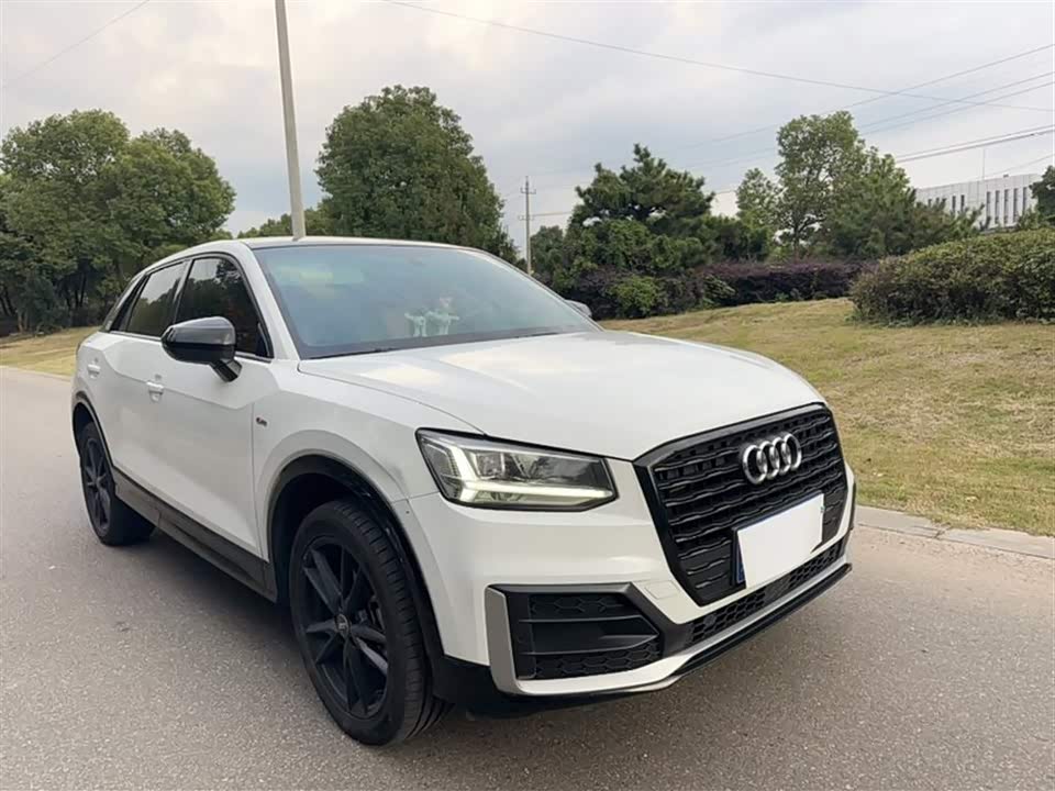 Audi Q2L