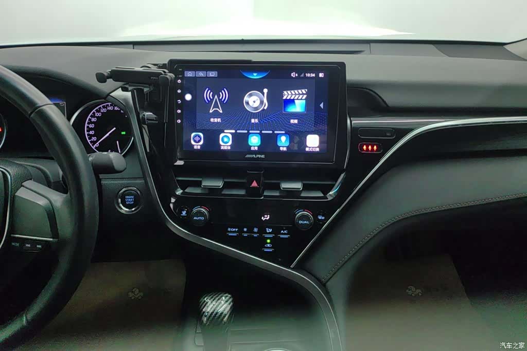 Toyota Camry, 2023 13