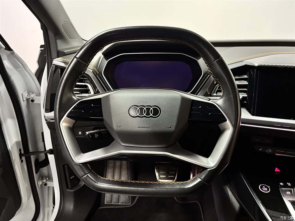 Audi Q4 e-tron, 2024 8