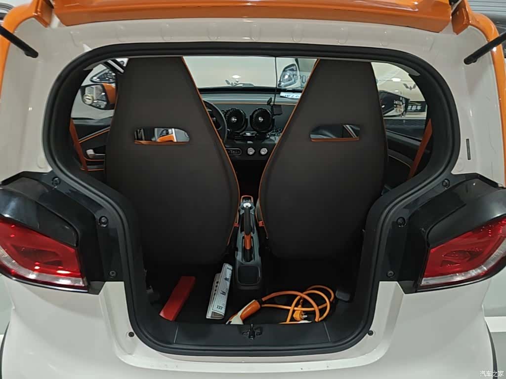 Wuling E100, 2019 19