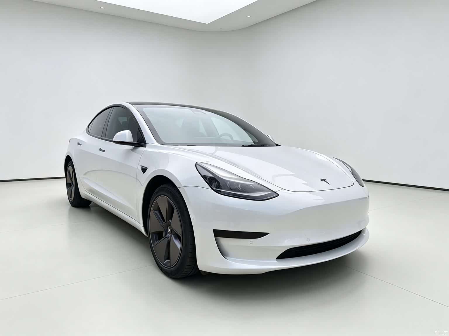 Tesla Model 3, 2021 3