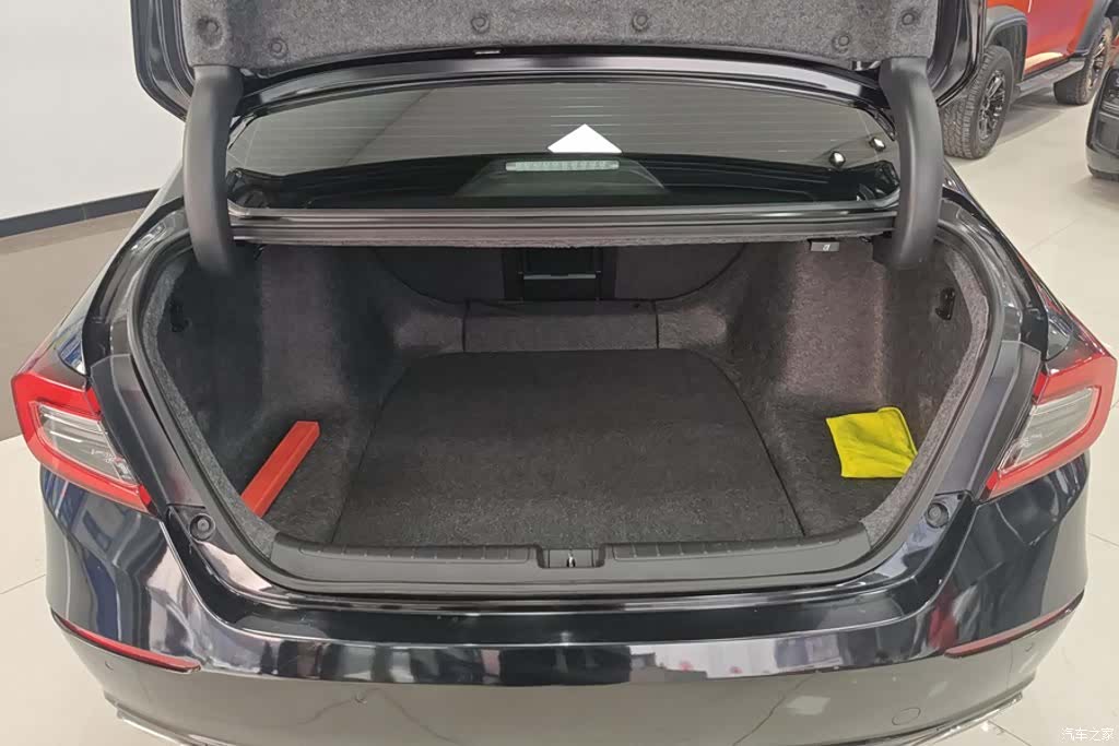 Honda Accord, 2022 4