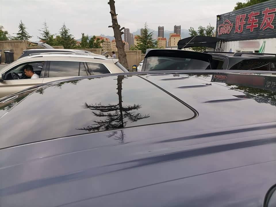 Roewe iMAX8