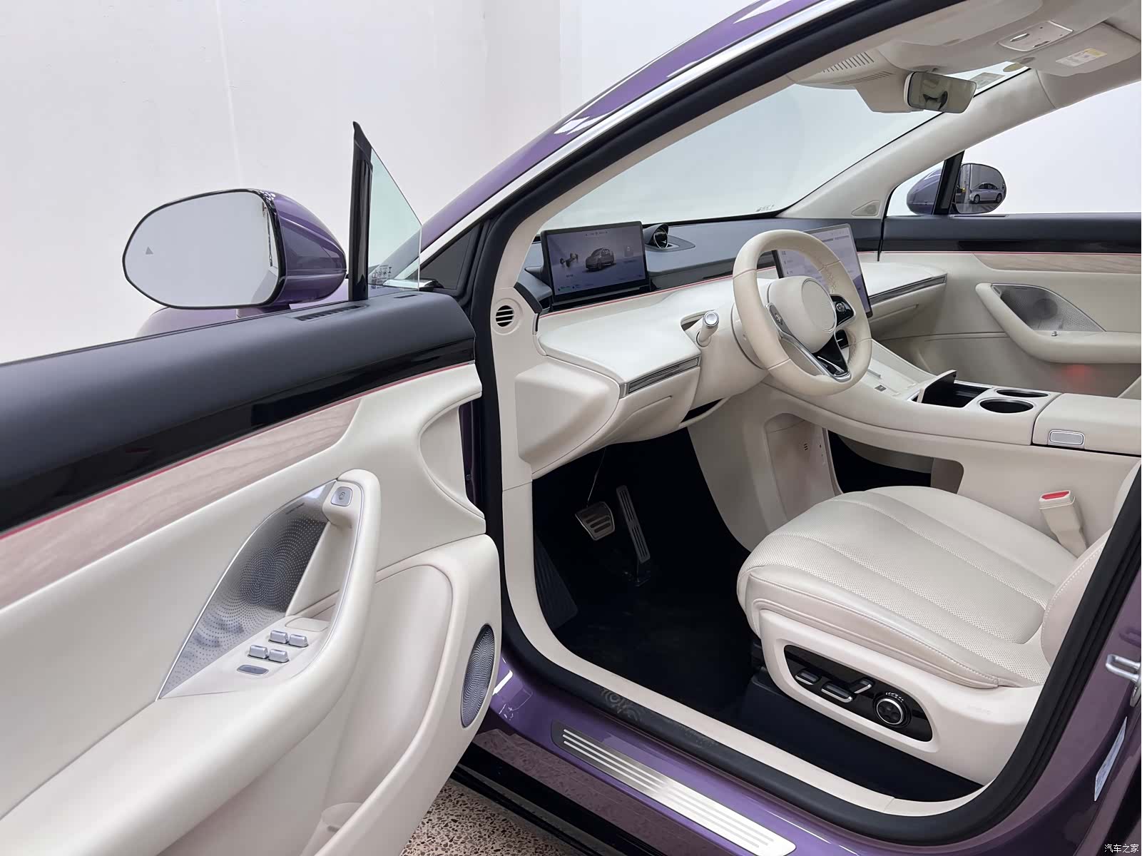 Luxeed R7, 2025 14