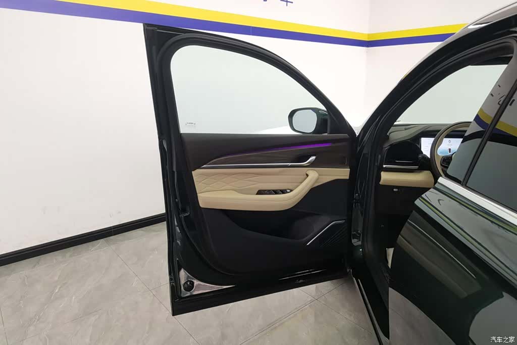 Geely Xingyue L, 2024 7