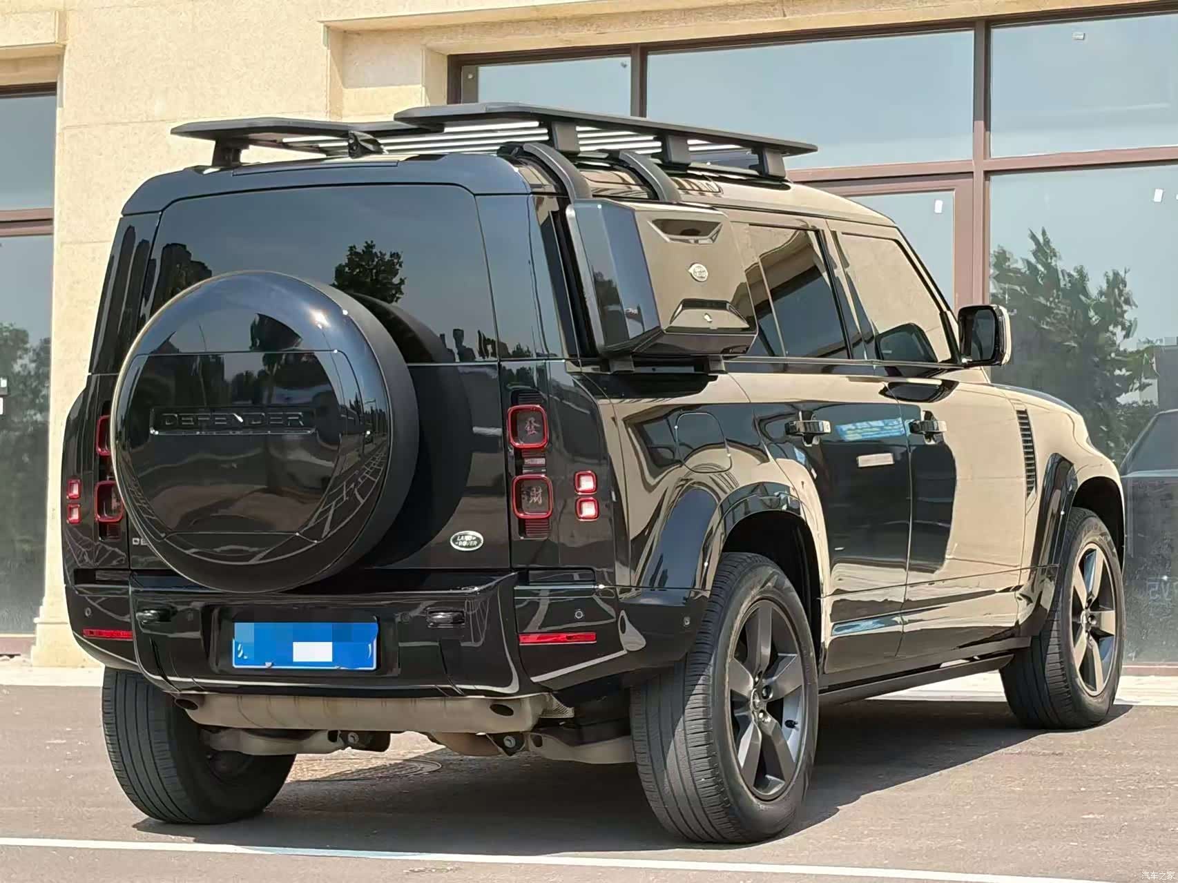 Land Rover Defender, 2024 13