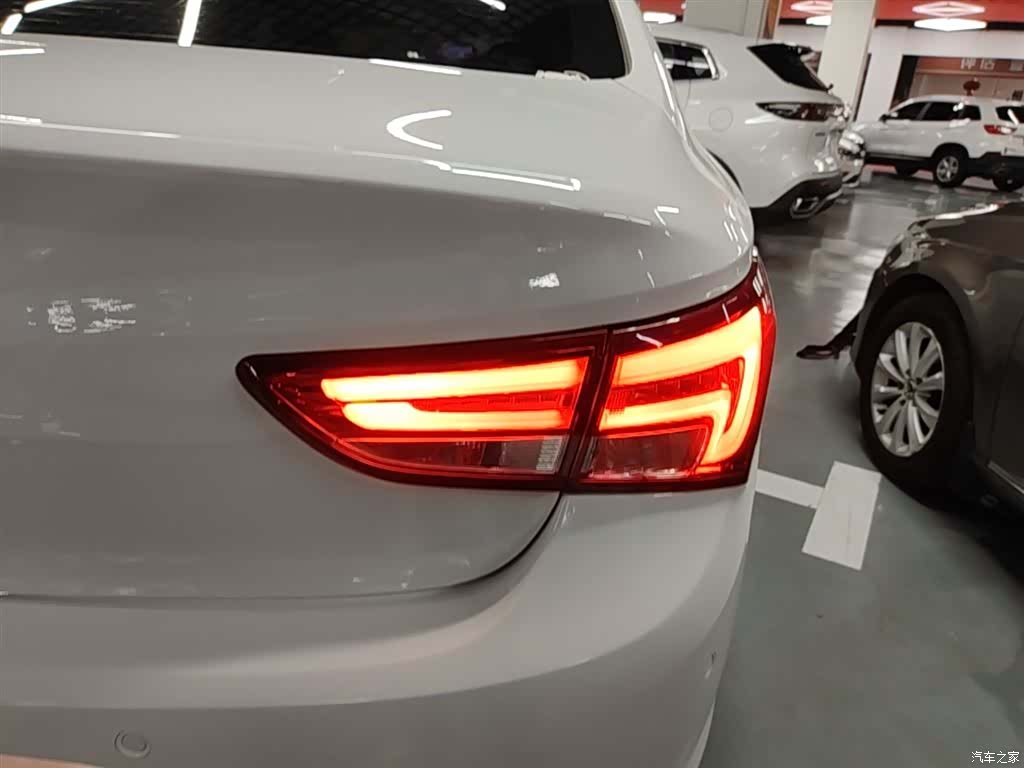 Buick Verano, 2018 8