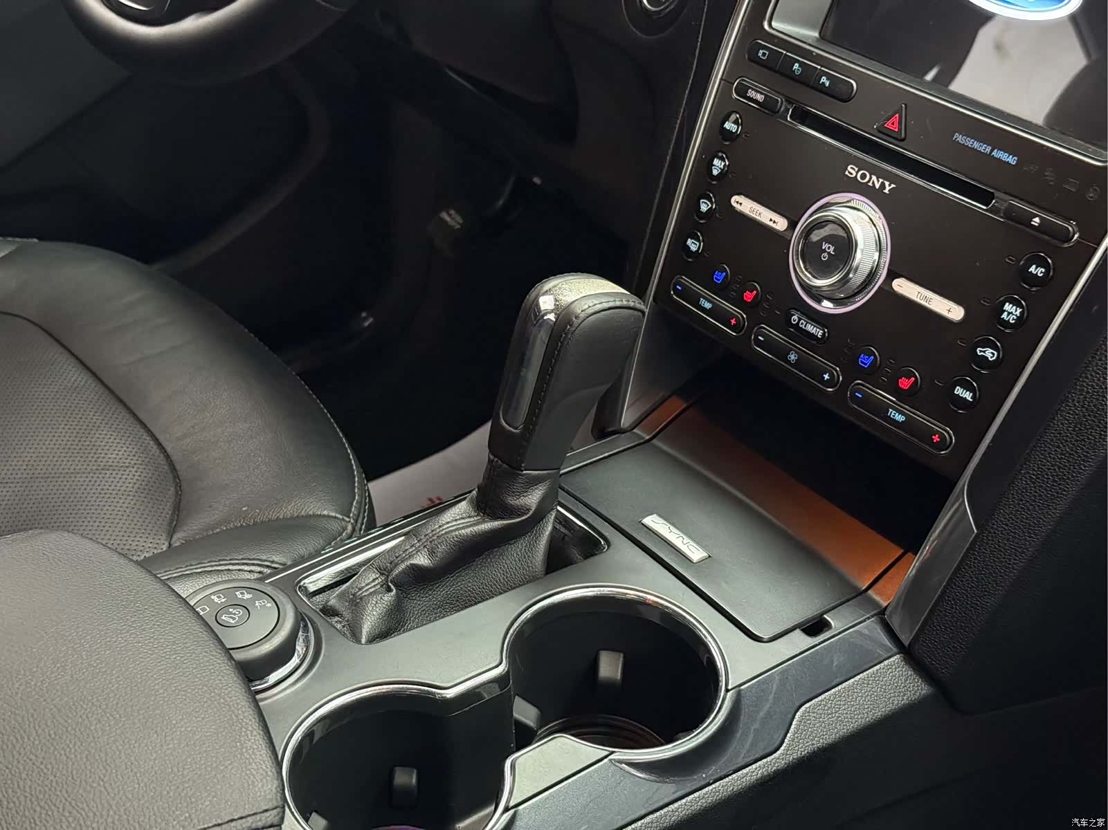 Ford Explorer, 2018 12