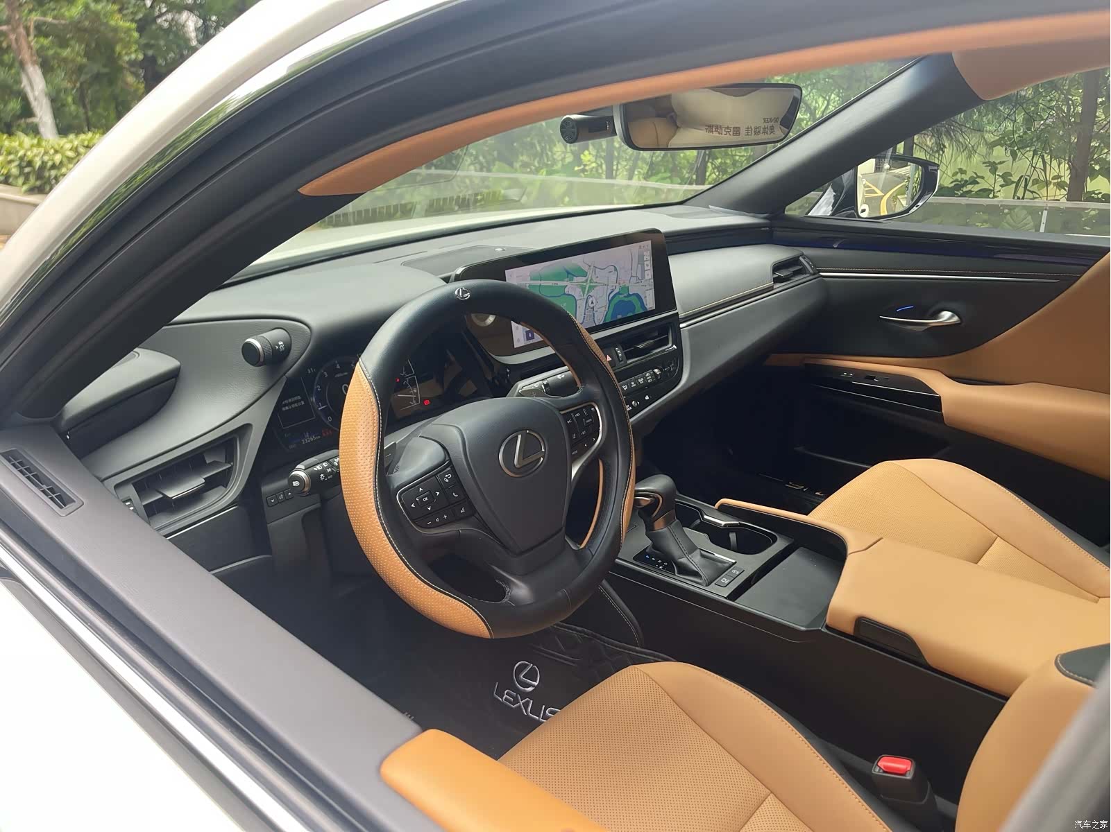 Lexus ES, 2024 13