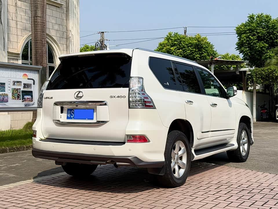 Lexus GX