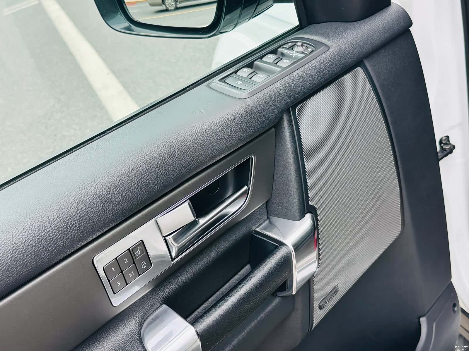 Land Rover Discovery, 2016 11