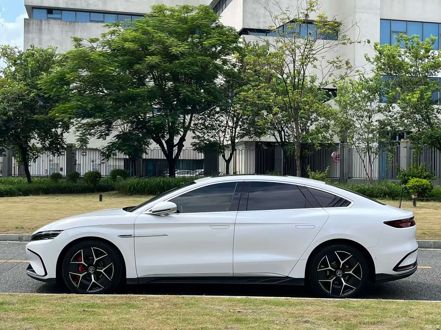 BYD Han, 2023 3