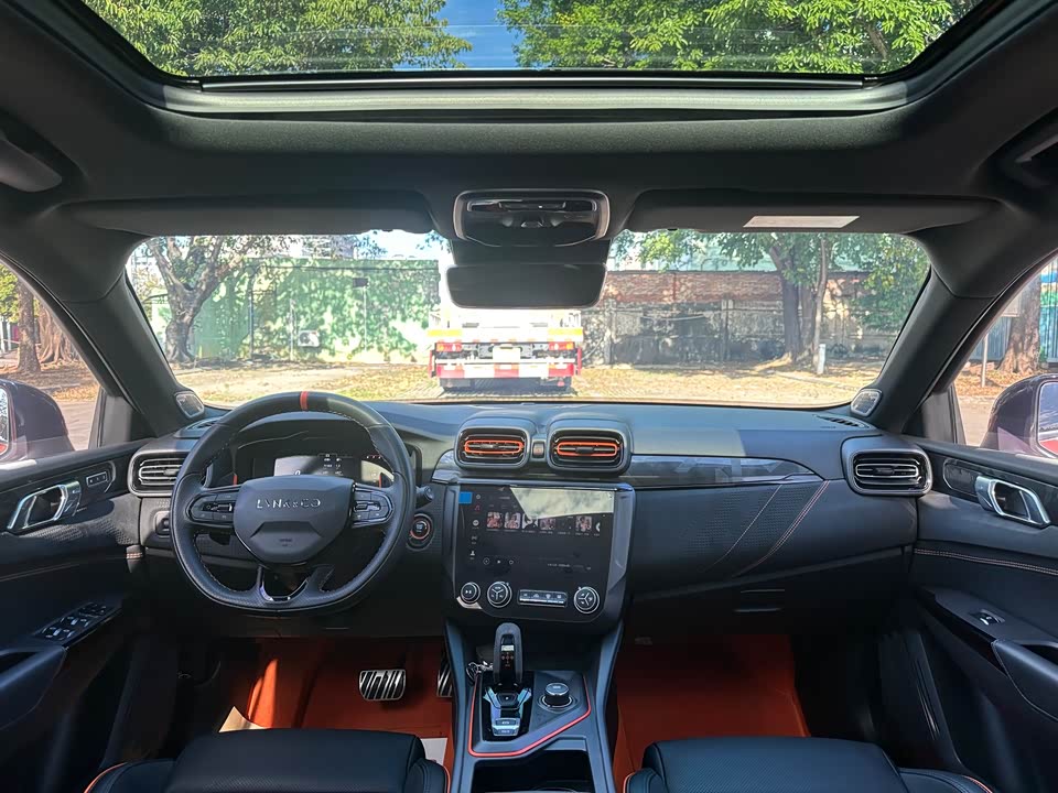 Lynk & Co 02 Hatchback