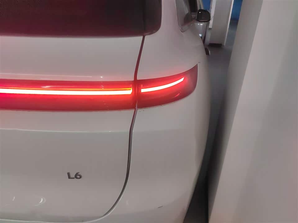 Li Auto Ideal L6