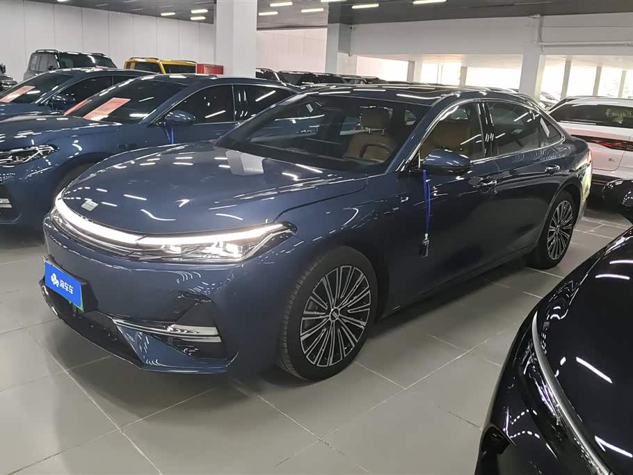 Geely Galaxy A7 EM
