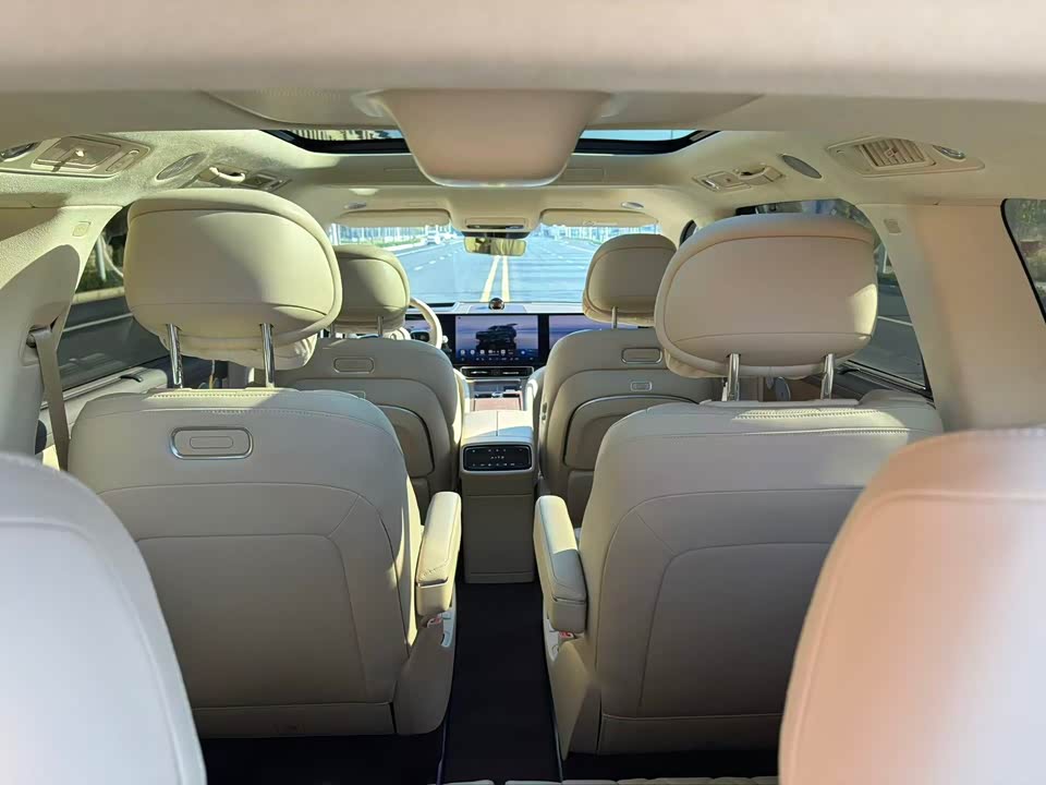 AITO Ask the world M9