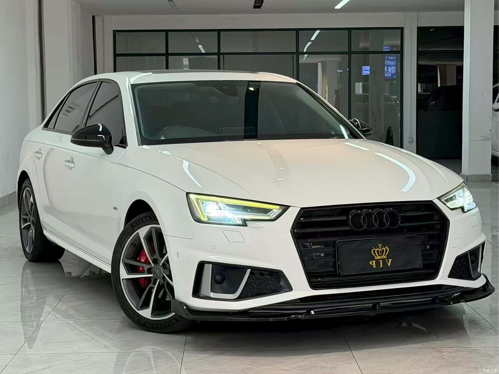 Audi A4L, 2019 1