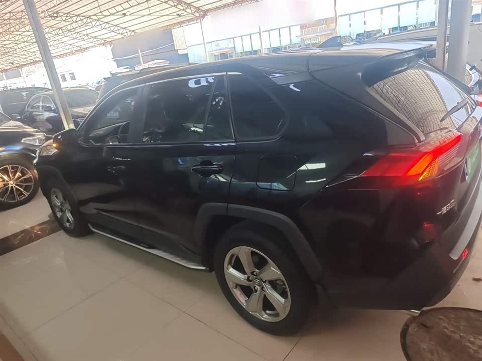 Toyota RAV4 Rongfang