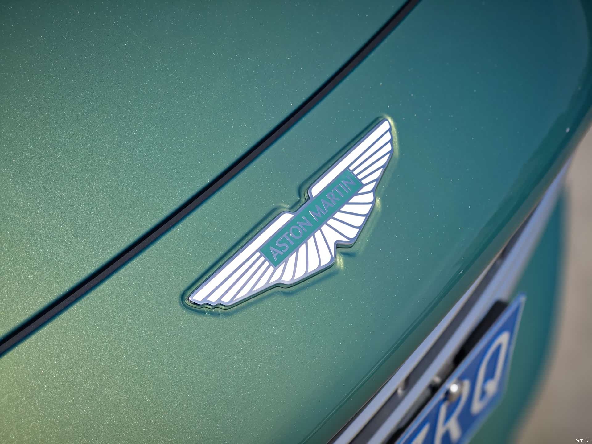 Aston Martin DB12, 2024 6