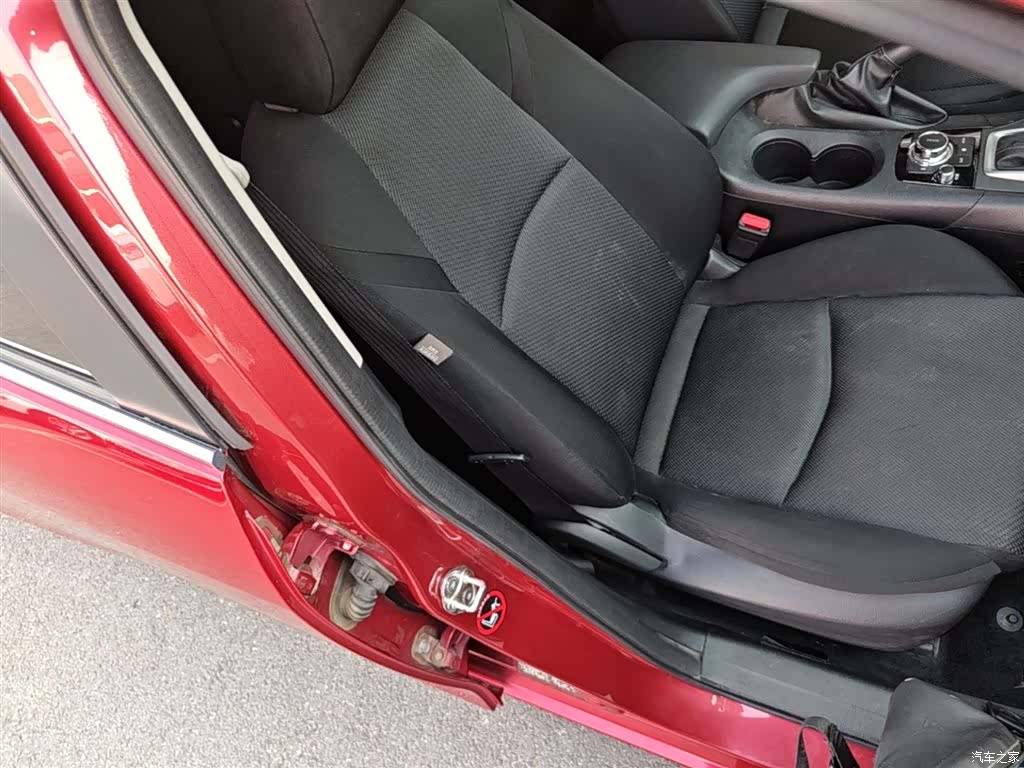 Mazda Mazda3, 2017 25